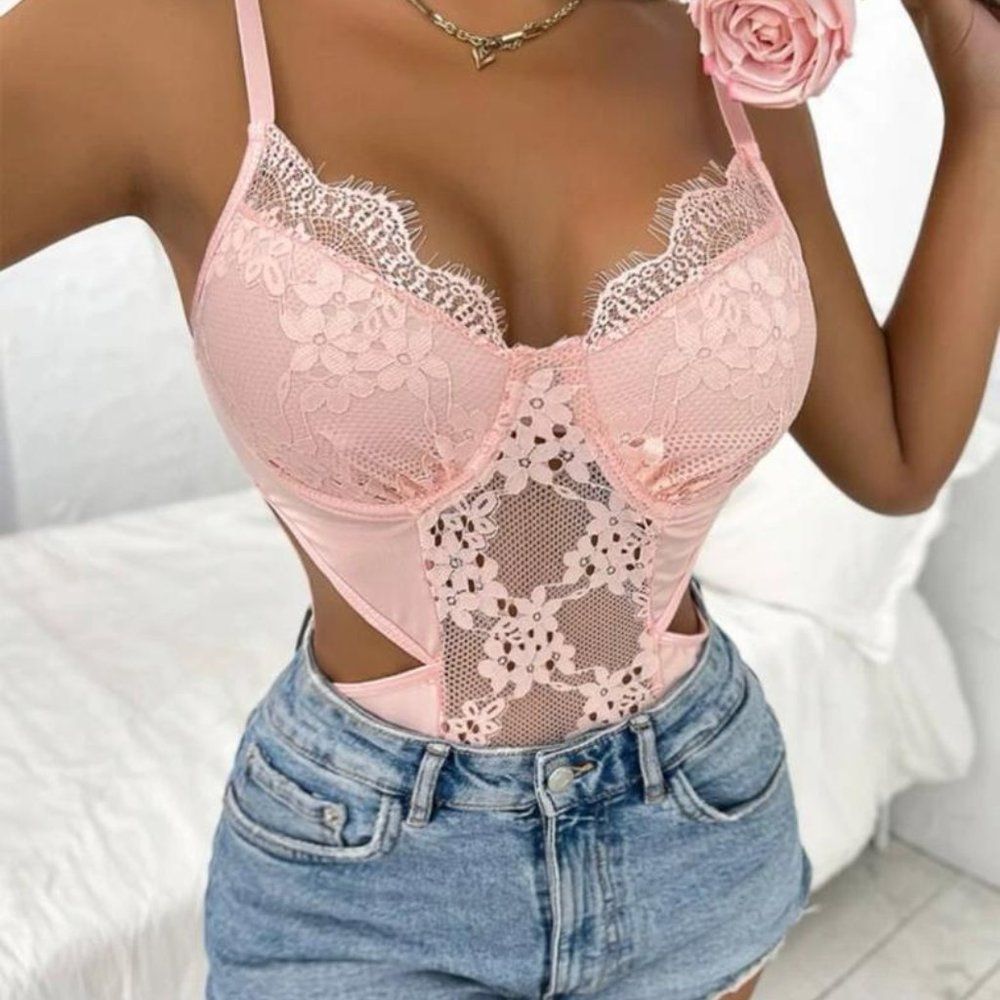 Cami Contrast Lace Bodysuit - Picture 3 of 7
